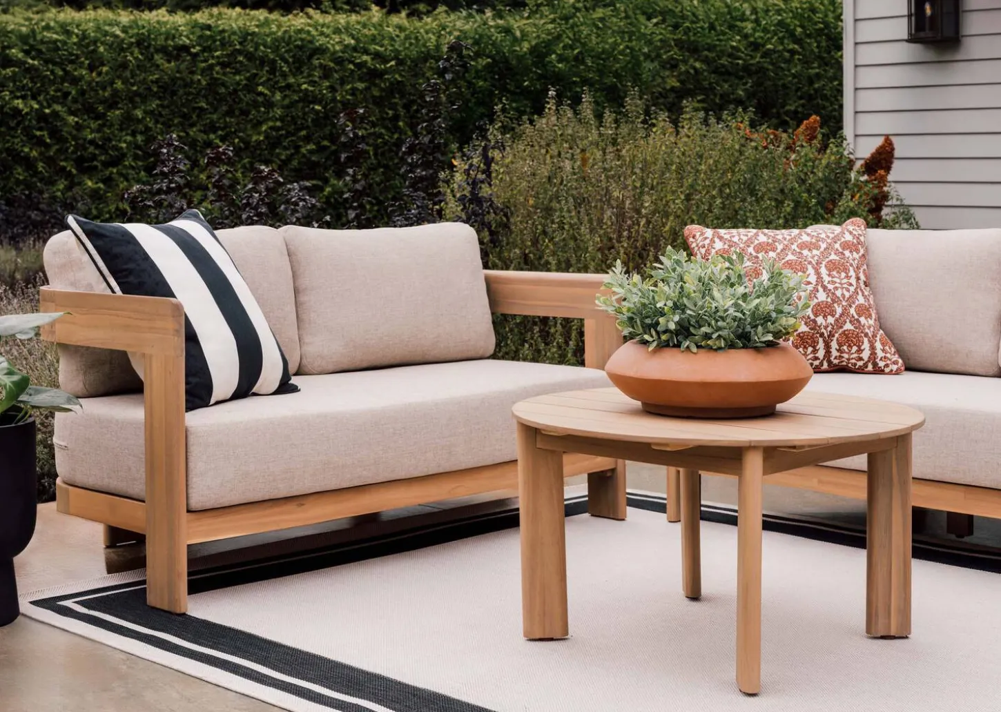 Adela Planter