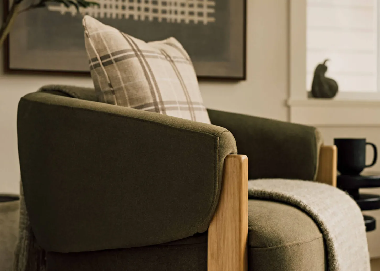 Alicent Swivel Armchair