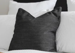 Bailey Pillow 20"x20"