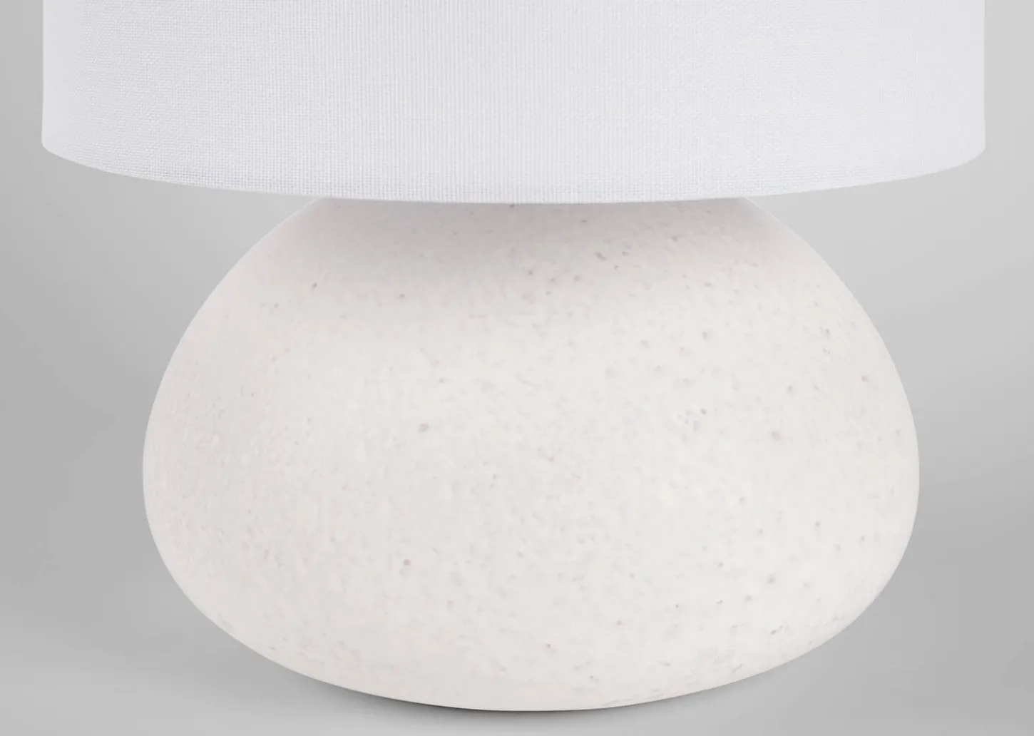 Roselyn Table Lamp