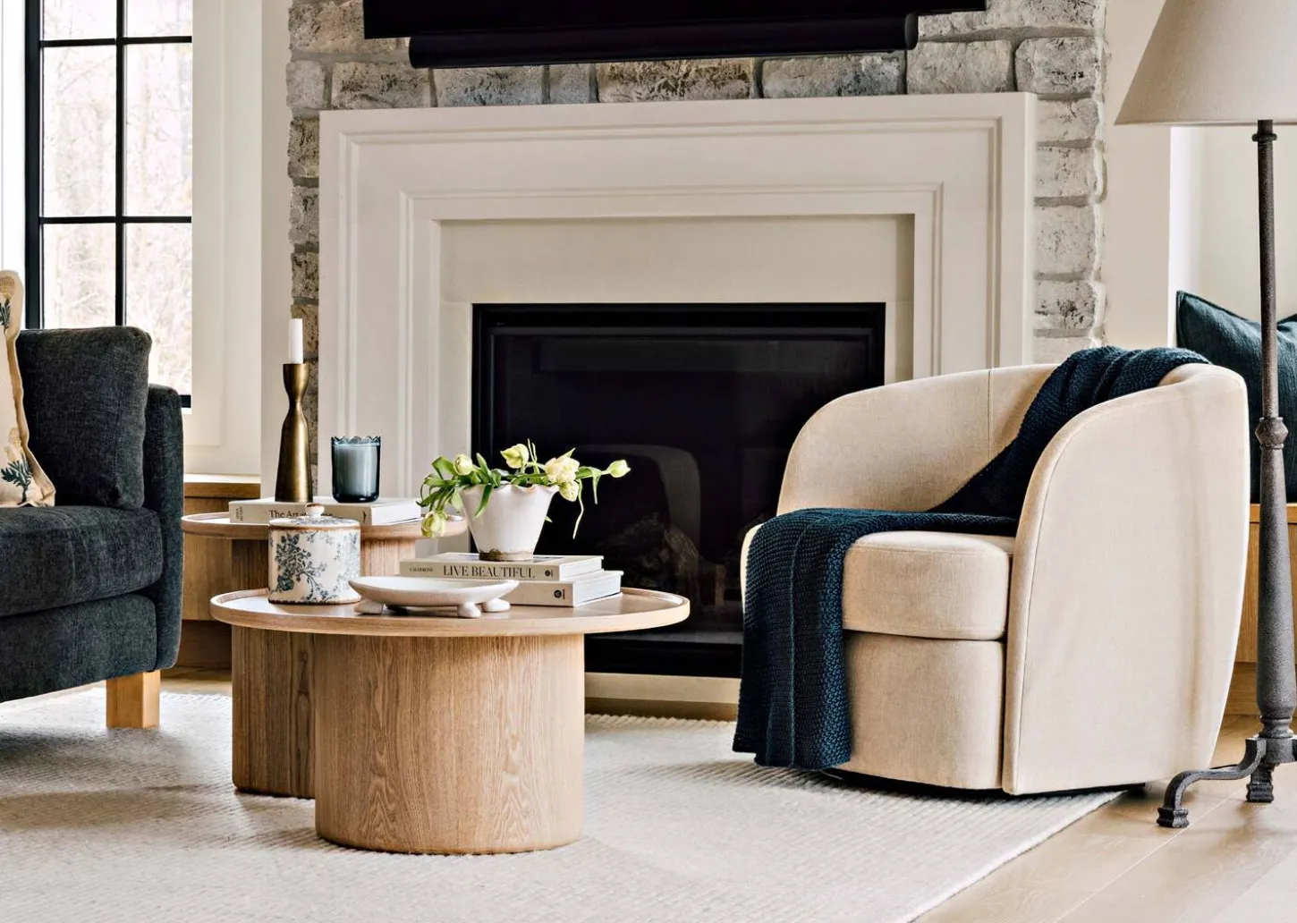 Viola Swivel Chair